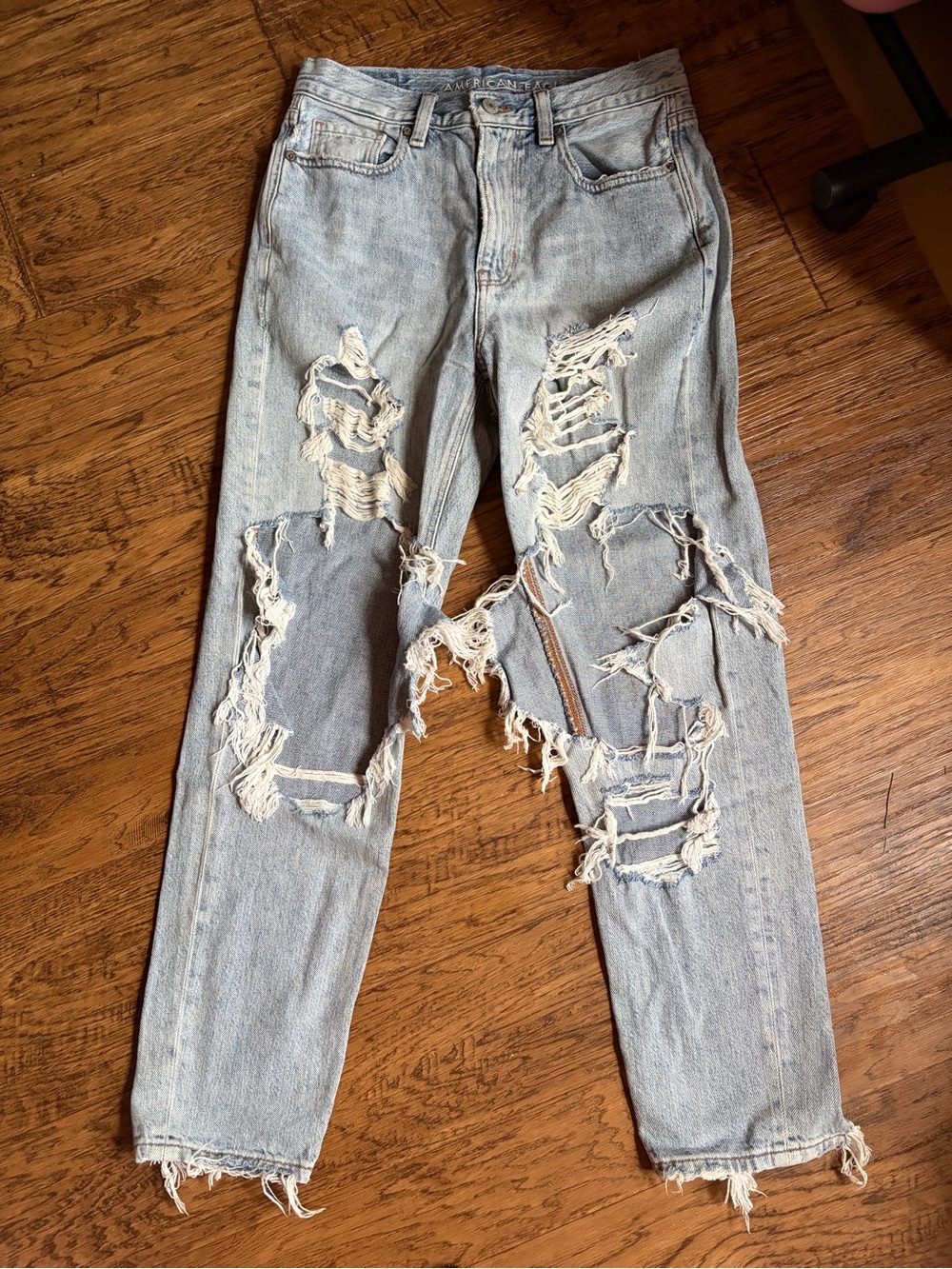 American Eagle Outfitters Light Blue Distressed Mom Jean 4